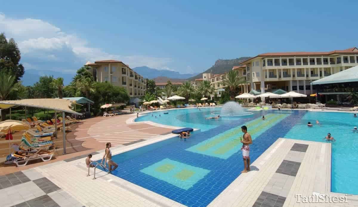 Queens Park Le Jardin